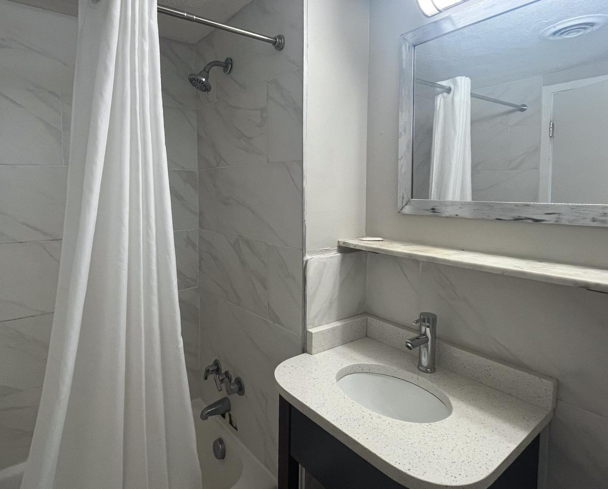 Motel 6 Norfolk, Va East Little Creek Extérieur photo