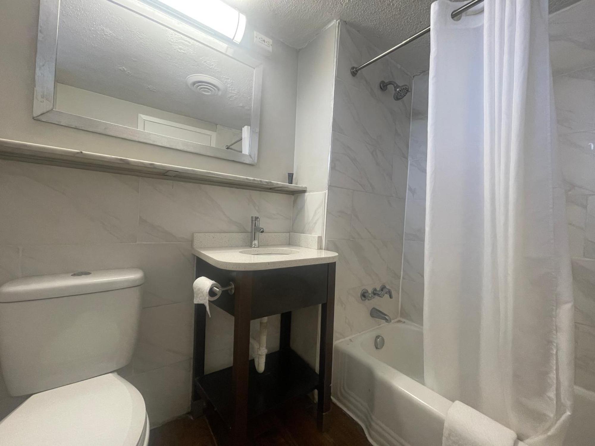 Motel 6 Norfolk, Va East Little Creek Extérieur photo