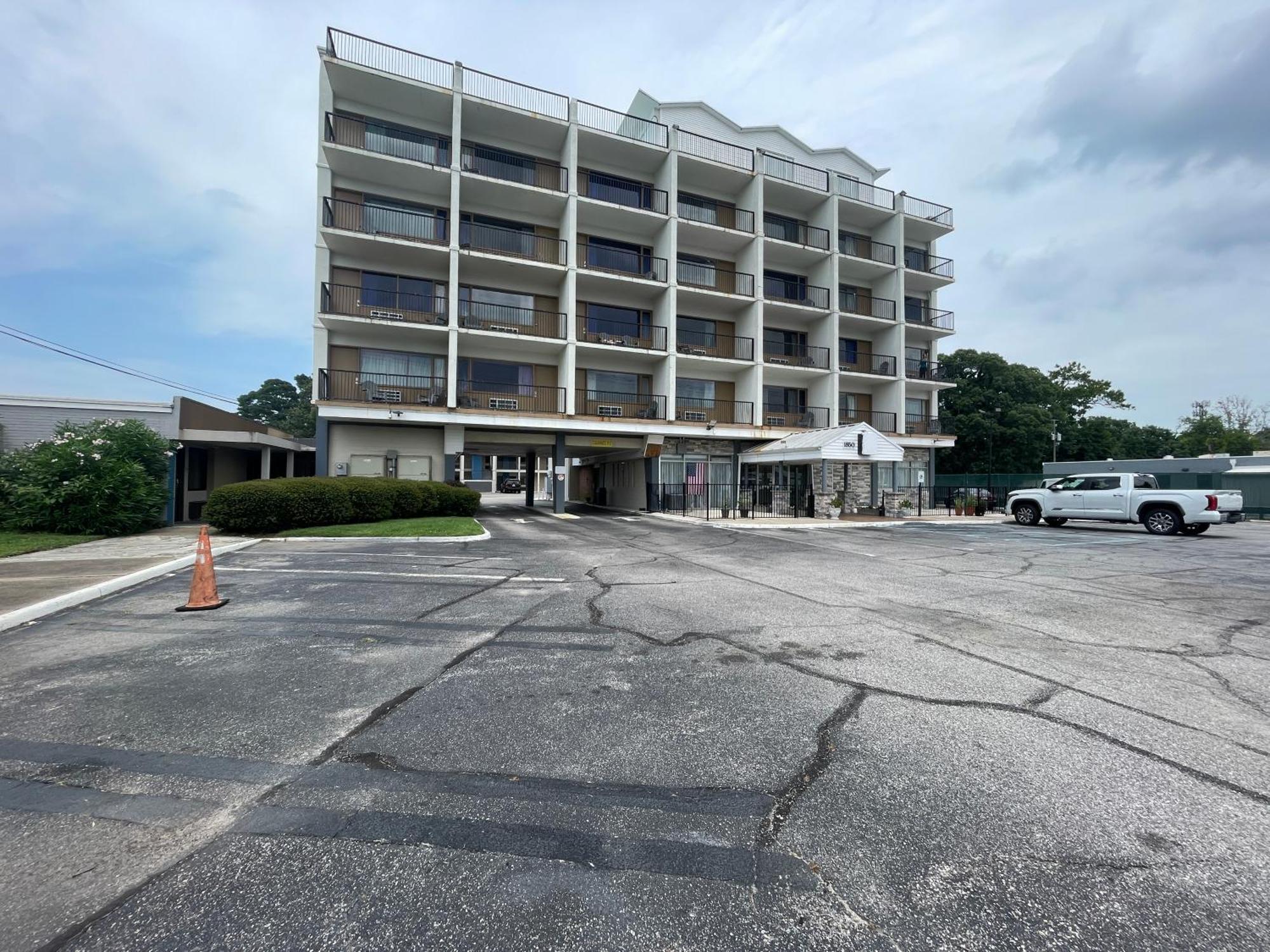 Motel 6 Norfolk, Va East Little Creek Extérieur photo